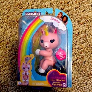Fingerlings - Gemma - brand new in box